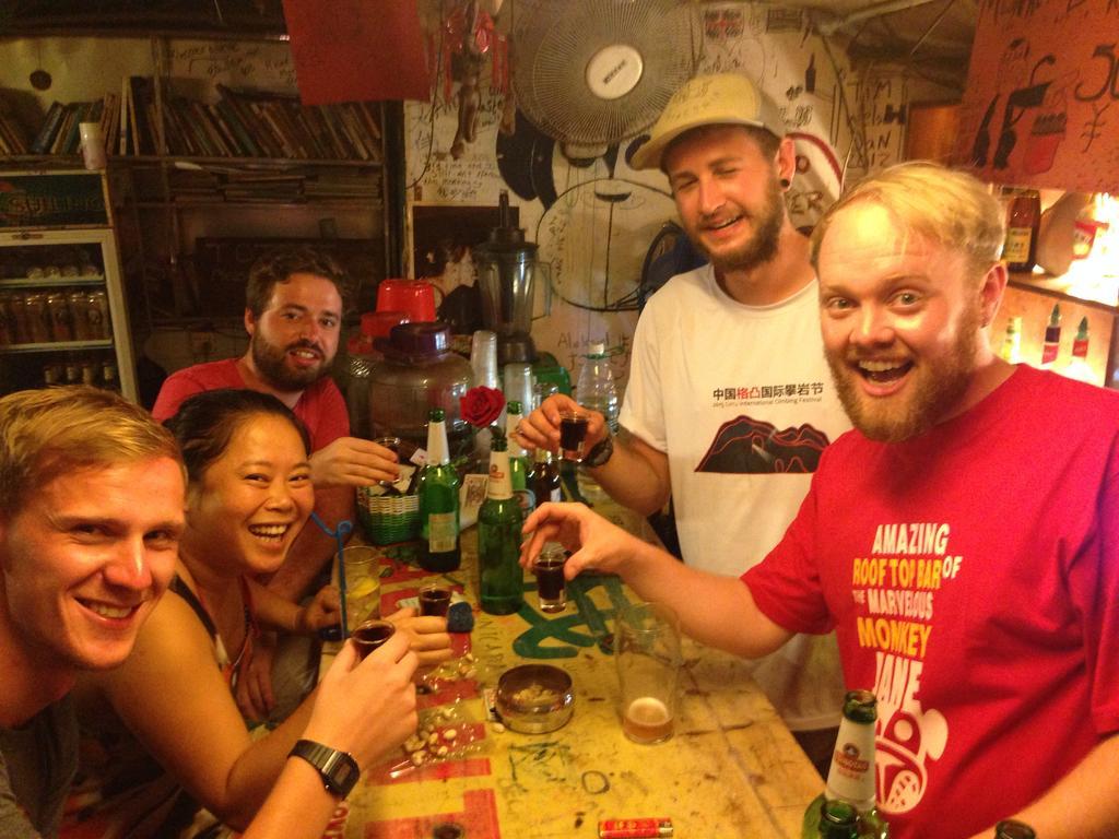 Monkey Jane'S Guesthouse Yangshuo Luaran gambar